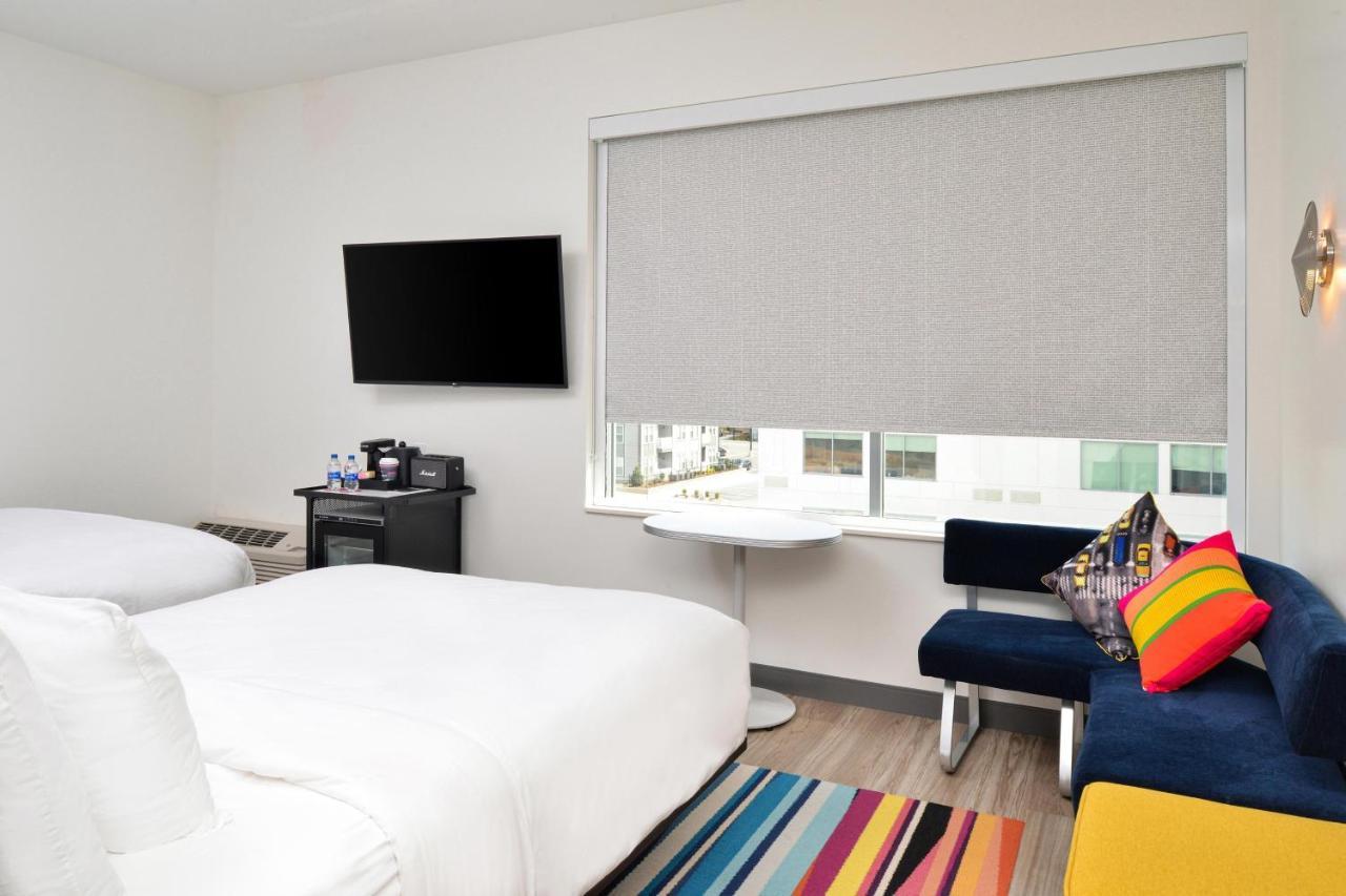 Aloft Guest room 2 Queen,1403028608:JPEG