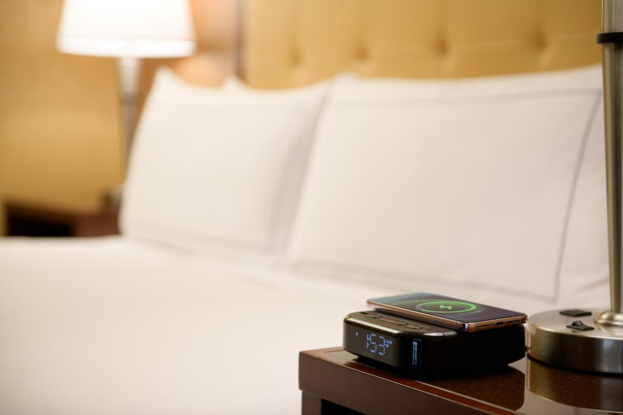 King Corner Studio Suite,1559640655:JPEG