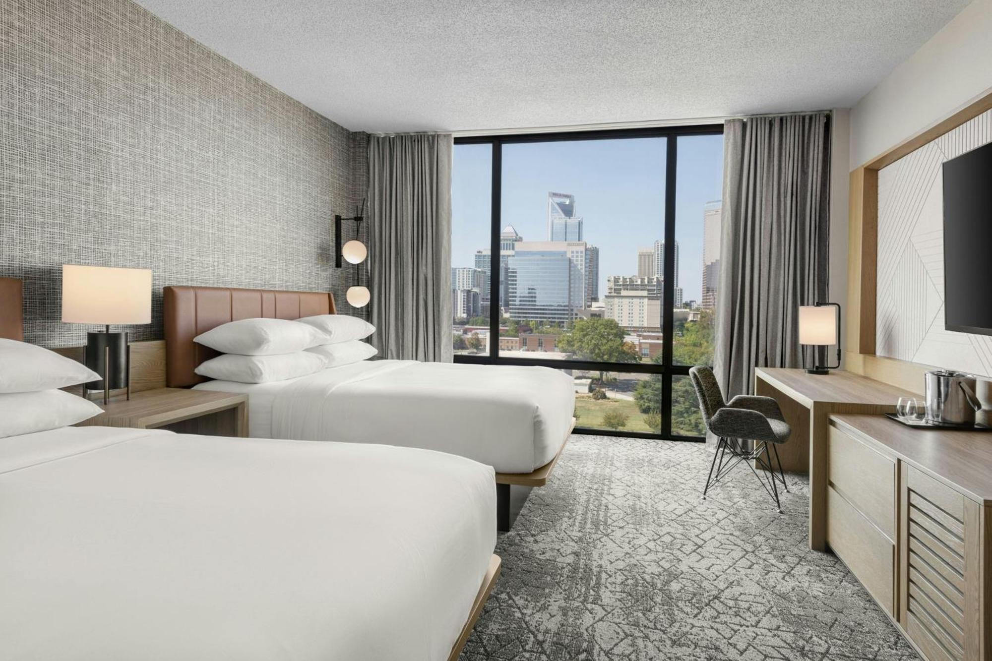 Guest room 2 Queen City view