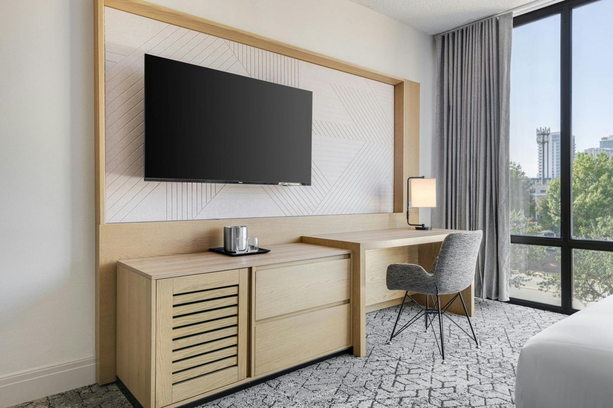 Club level Guest room 2 Double City view