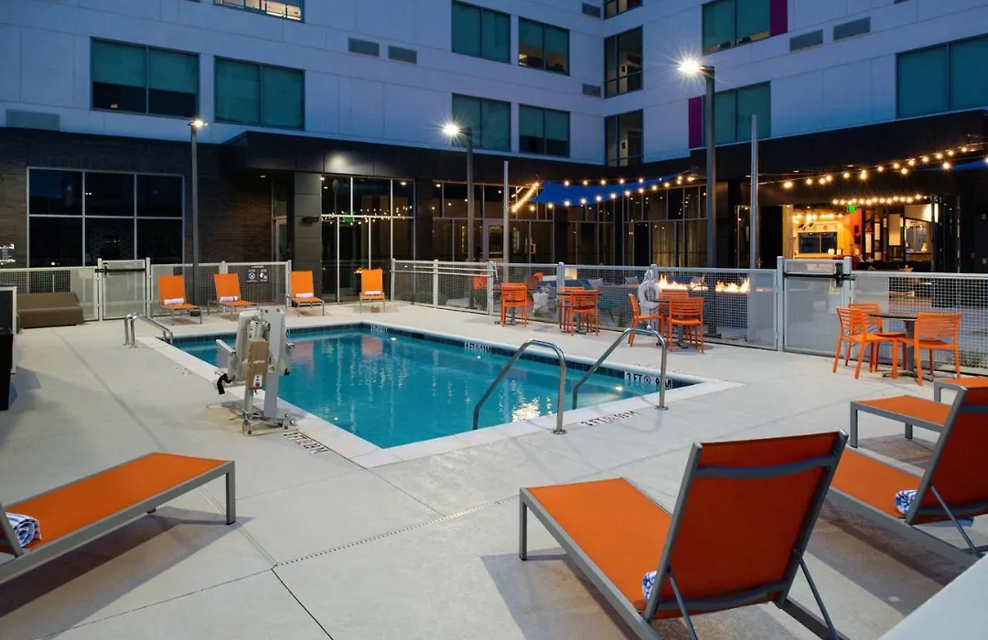 Aloft By Marriott Charlotte Airport-1