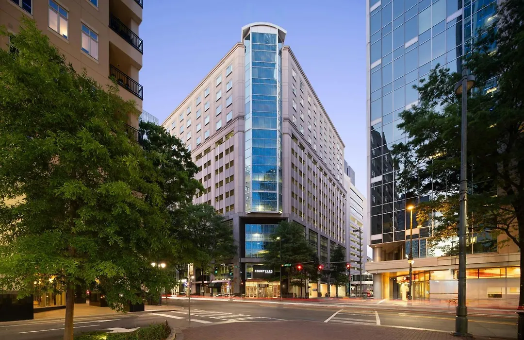 Courtyard Charlotte City Center-1