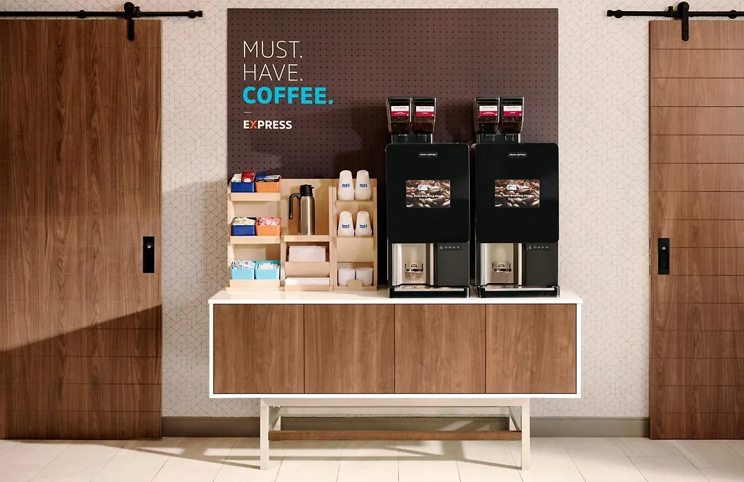 Holiday Inn Express & Suites Charlotte North By Ihg-1