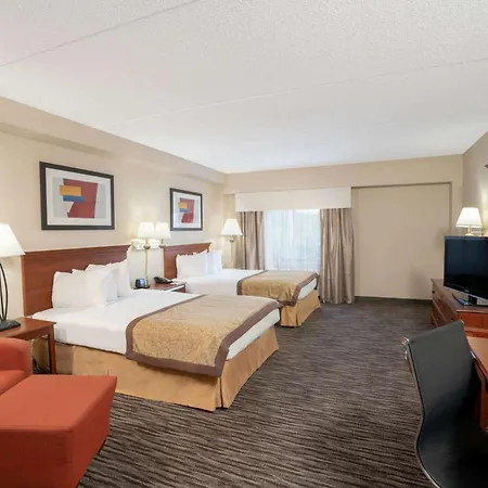 Wingate By Wyndham Charlotte Airport-3