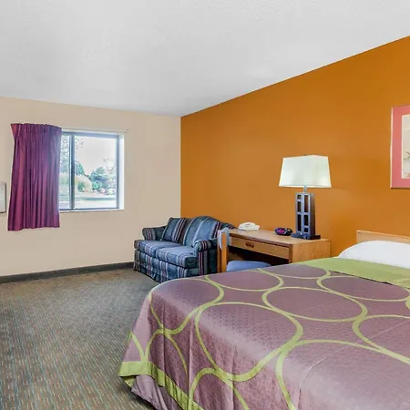 Super 8 By Wyndham Charlotte/Amusement Park Area-2