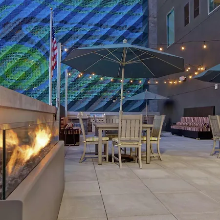 Home2 Suites By Hilton Charlotte Uptown-3