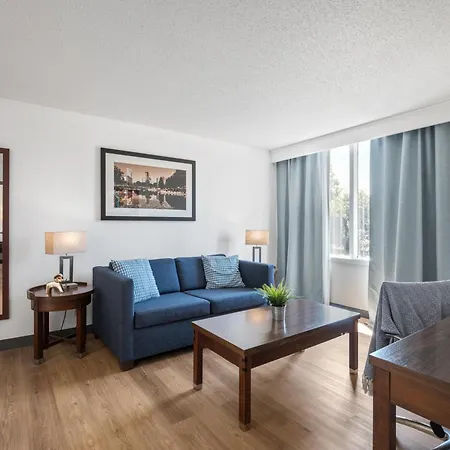 315 Loso Hotel Airport-2