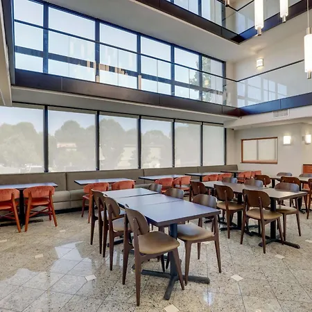 Drury Inn & Suites Charlotte University Place-3