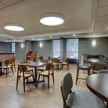 Drury Inn & Suites Charlotte University Place-3