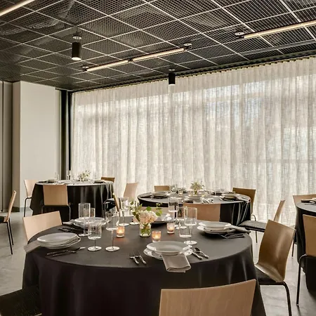 Moxy Charlotte Downtown-3