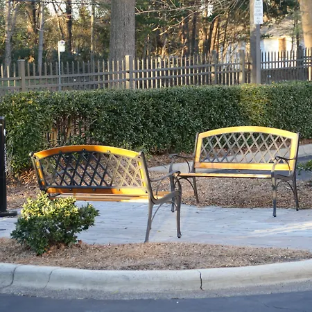 Spark By Hilton Charlotte Tyvola I-77-2