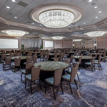 Hilton Charlotte Uptown-3