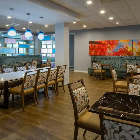 Fairfield Inn & Suites By Marriott Charlotte Uptown-3