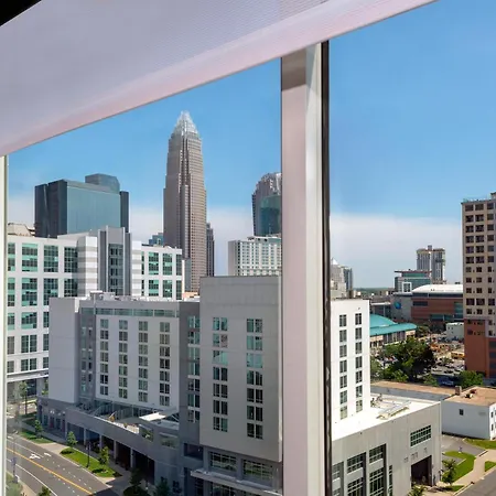 Hilton Garden Inn Charlotte Uptown-2
