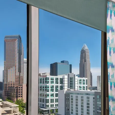 Hilton Garden Inn Charlotte Uptown-2