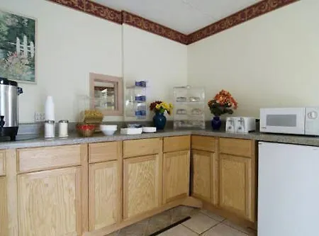 Budget Inn Charlotte-2