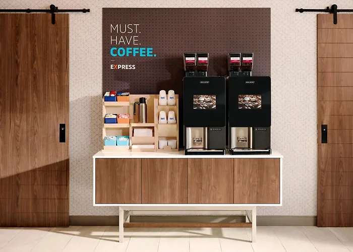 Holiday Inn Express Arrowood By Ihg Charlotte